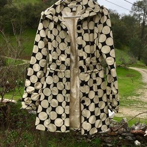 Fprever ,blaclk / white  jacket M pre owned